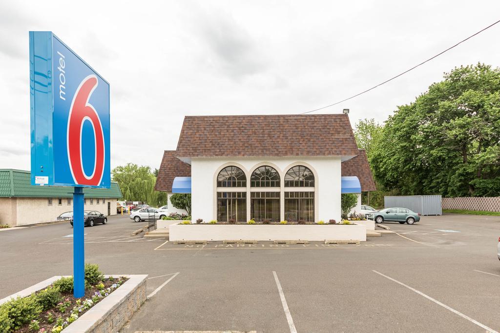 Motel 6-Warminster, Pa Екстериор снимка
